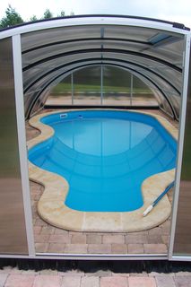 Bazén ledvnia + vestavěné schodiště vnější